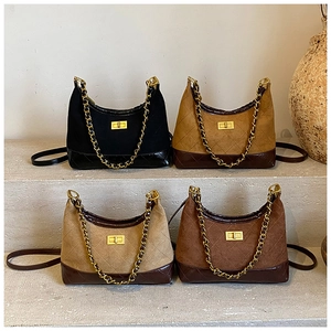 Quilted Hobo bags in black, caramel, beige and coffee with gold chain detail