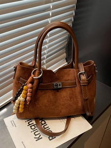 Borsa a Tracolla da Donna in Camoscio Borsa Retrò Con Pendente di Perline Chiusura in Metallo Borsa a Mano Minimalista per Ufficio Quotidiano Moda Donna