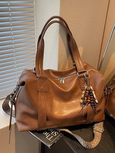Grand Sac Fourre-Tout en Cuir PU Femme Rétro Urbain Simple Sac à Épaule Avec Large Bandoulière Bohème et Charme en Perles