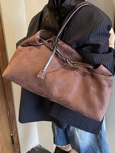 Retro deep brown suede tote bag with large capacity and buckle detail for women