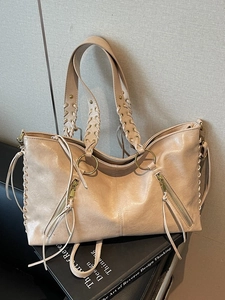 Retro PU Leder Tote Bag Für Damen Große Kapazität Casual Umhängetasche Mit Geflochtenem Griff Quasten Stilvolle Handtasche