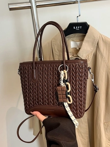 Korean Minimalist PU Woven Texture Bucket Bag For Women Fashion Stitched Shoulder Crossbody Handbag With Chocolate Charm
