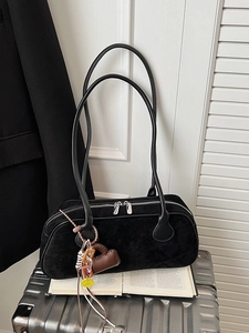 Retro Suede Look Shoulder Bag For Women Vintage Underarm Baguette Bag With Heart Mini Bag Charms Double Zipper Handbag