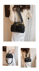 Vue en trois parties d'un sac bandoulière noir en cuir grainé avec large sangle