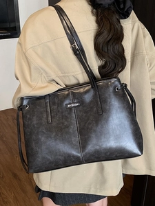 Retro dark grey tote bag with large capacity and shoulder straps for daily commuting