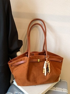 Vintage Leopardenmuster PU-Wildleder Einkaufstasche Für Damen Große Kapazität Schultertasche Mit Holzperlen-Anhänger Retro Pendeltasche