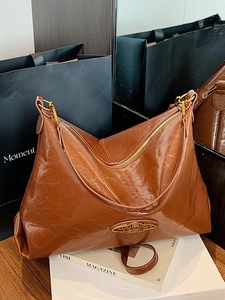 Vintage brown large capacity tote bag with wrinkled leather texture and gold hardware