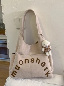 Grand sac cabas en velours côtelé beige avec lettrage muonshark et charm ours mignon