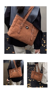 Trois vues d'un grand sac cabas en daim marron avec boucles sur feuilles d'automne