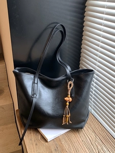 Large Capacity PU Leather Tote Bag With Retro Wooden Bead Tassel Pendant For Women Casual Urban Simple Work Shoulder Handbag