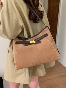 Borsa tote vintage in camoscio marrone con spalline in pelle e fibbia dorata