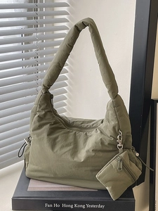 Women Quilted Puffer Shoulder Bag Underarm Tote With Detachable Coin Purse Nylon Lightweight Hobo Bag Casual Daily Commute Handbag