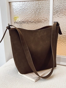 Retro coffee brown matte tote bag with adjustable strap and large capacity for daily use