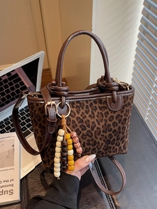 Sac à Épaule Vintage en Suédine Léopard Sac Cabas en Cuir PU Avec Pendentif en Perles Sac Bandoulière Mode Pour Femmes