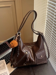 Minimalist large capacity coffee hobo shoulder bag with pocket and teddy bear charm