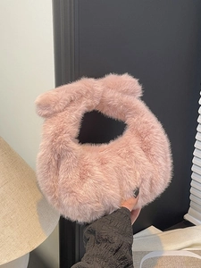 Sac à main en peluche rose en fausse fourrure douce avec forme de lune tendance