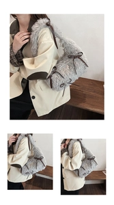 Dettaglio borsa a spalla in peluche grigio con fiocco in pelle marrone e farfalla metallica