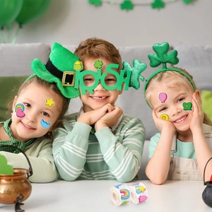 500pcs Saint Patrick's Day cartoon stickers with rainbows, clovers and gold coins