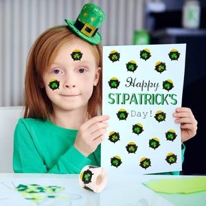 500pcs St. Patrick's Day holographic shamrock and gold coin stickers roll for kids