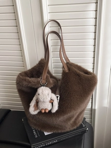 Women Large Capacity Plush Bucket Bag Soft Faux Fur Tote Handbag With Metal Clasp Elegant Underarm Shoulder Bag For Winter