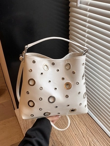 Sac seau blanc rétro avec œillets métalliques et bandoulière réglable pour femme