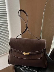 Retro dark brown leather briefcase handbag with gold twist lock and shoulder strap