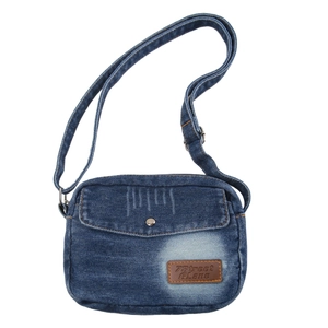 Petit sac bandoulière en denim délavé bleu foncé avec sangle réglable et bouton métal