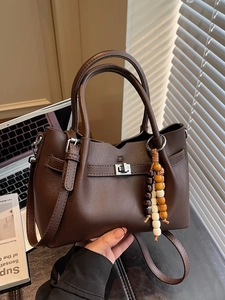 Women PU Leather Lychee Pattern Small Square Shoulder Bag With Wood Bead Pendant Retro Crossbody Bag For Daily Commute