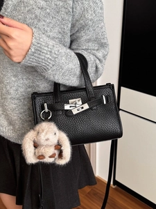 Women Litchi Pattern PU Leather Shoulder Bag Elegant Handbag With Plush Rabbit Pendant Fashion Daily Crossbody Purse