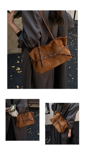 Détail du sac cabas en daim marron avec ceinture décorative et boucle métallique