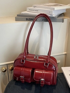 Vintage burgundy glossy shoulder bag with multi-pockets and silver hardware style