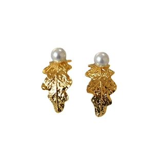 Retro irregular leaf texture gold plated earrings with pearls and 925 silver needles