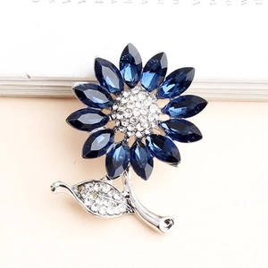 Vintage floral alloy brooch with deep blue crystal petals and micro-inlaid rhinestones