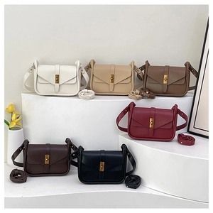 Détails de petits sacs carrés en six couleurs vintage avec fermoirs métalliques chics