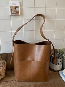 Sac seau vintage minimaliste en cuir PU marron pour le travail et le quotidien