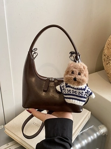Sac hobo marron foncé rétro avec pendentif chiot en peluche et fermetures éclair en métal
