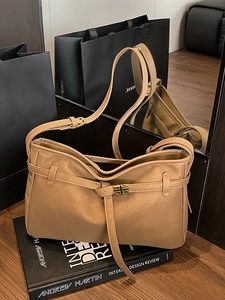 Sac à Épaule en Cuir PU de Grande Capacité Style Coréen pour Femmes Sac Cabas Commuter Mode Avec Bandoulière Réglable Couleur Unie