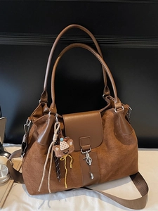 Retro brown large capacity tote bag with bear charm and detachable shoulder strap