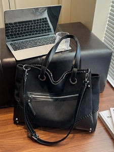 Grande borsa tote nera retrò in pelle scamosciata e liscia con spallacci lunghi