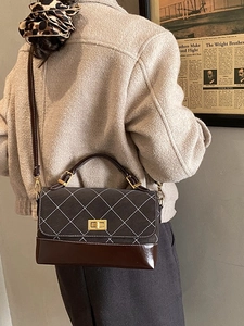 Women Retro Quilted Diamond Shoulder Bag Spliced PU Leather Crossbody Bag With Gold Hardware Turn-lock Top Handle Handbag