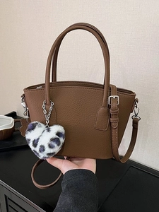 Brown lychee texture leather shoulder bag with leopard heart plush charm accessory