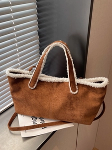 Sac Cabas Mat en Daim Synthétique pour Femme Avec Bordure en Peau de Mouton Artificielle Grande Capacité Sac à Bandoulière Rétro