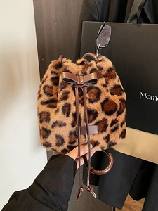 Fashion Leopard Print Plush Bucket Bag For Women Vintage Faux Fur Drawstring Crossbody Bag Casual Winter Shoulder Handbag