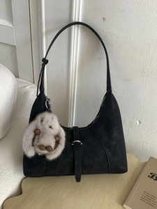 Women Minimalist PU Hobo Underarm Bag Retro Matte Suede Texture Shoulder Bag With Plush Rabbit Pendant Daily Fashion Handbag