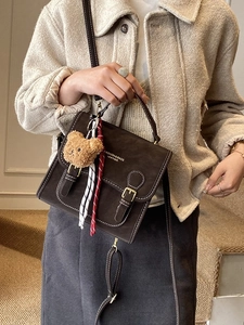 Vintage PU Leather Backpack For Women Korean Style Contrast Stitching Shoulder Bag With Plush Bear Charm Retro Satchel
