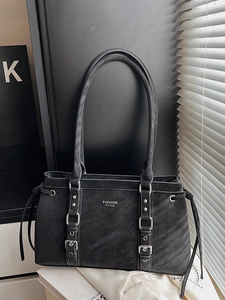 Borsa sottospalla vintage in finta pelle scamosciata nera con fibbie e doppi manici