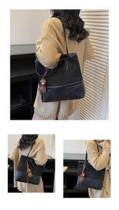 Winter new spliced large capacity tote bag for women, high texture matte fashion shoulder bag.