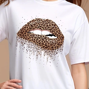 Women Leopard Print Lips Graphic Print T-Shirt Casual Round Neck Cotton Short Sleeve Basic Tee Fashion Streetwear Summer Top