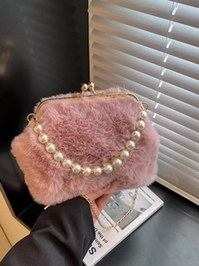 Sac coquille élégant en fausse fourrure rose avec anse perle et chaîne dorée femme