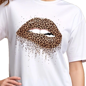Women's white crewneck short sleeve T-shirt with stylish leopard print lips graphic